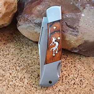 Kokopelli-inlaid-wood-grain-knife