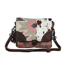 Myra-Fuse-In-Messenger-Bag