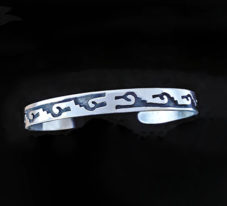 NZB-6 John Honie Collectible Hopi Sterling Silver Overlay Bracelet