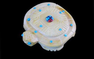 Authentic Etched Zuni Turtle Fetish with Sunface