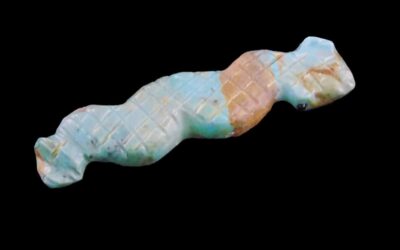 Genuine Turquoise Zuni Snake Talisman Carving