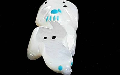 Laate Mother of Pearl Zuni Mole Carving