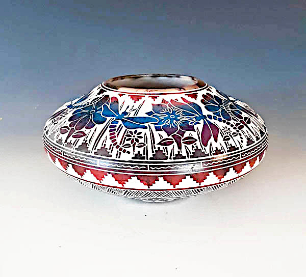Navajo Dragonfly & Flower Etched Horsehair Pot
