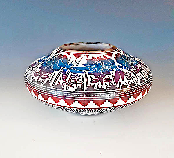Navajo Dragonfly & Flower Etched Horsehair Pot - Image 4