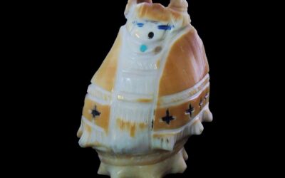 Faye Quandelacy Zuni Pueblo Corn Maiden Shell Fetish