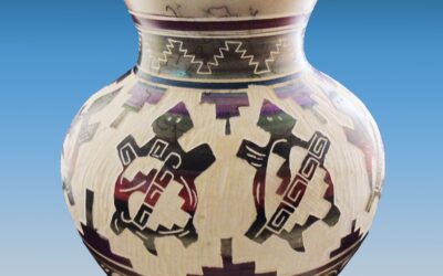 Native American Navajo Horsehair Turtle Pottery Vase