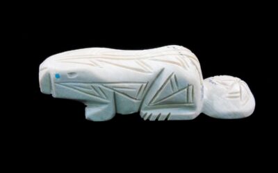 Bonnie Leekele Zuni Beaver Fetish: Quartz