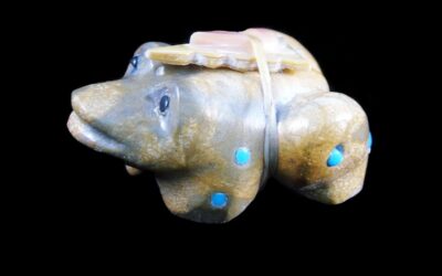 Zuni Frog Fetish by Delvin Leekya – Onyx, Turquoise & Shell